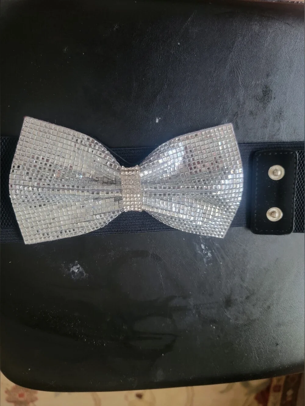 NEW NWT Torrid Stretch Snap  Silver Embellished Bow Belt Accent